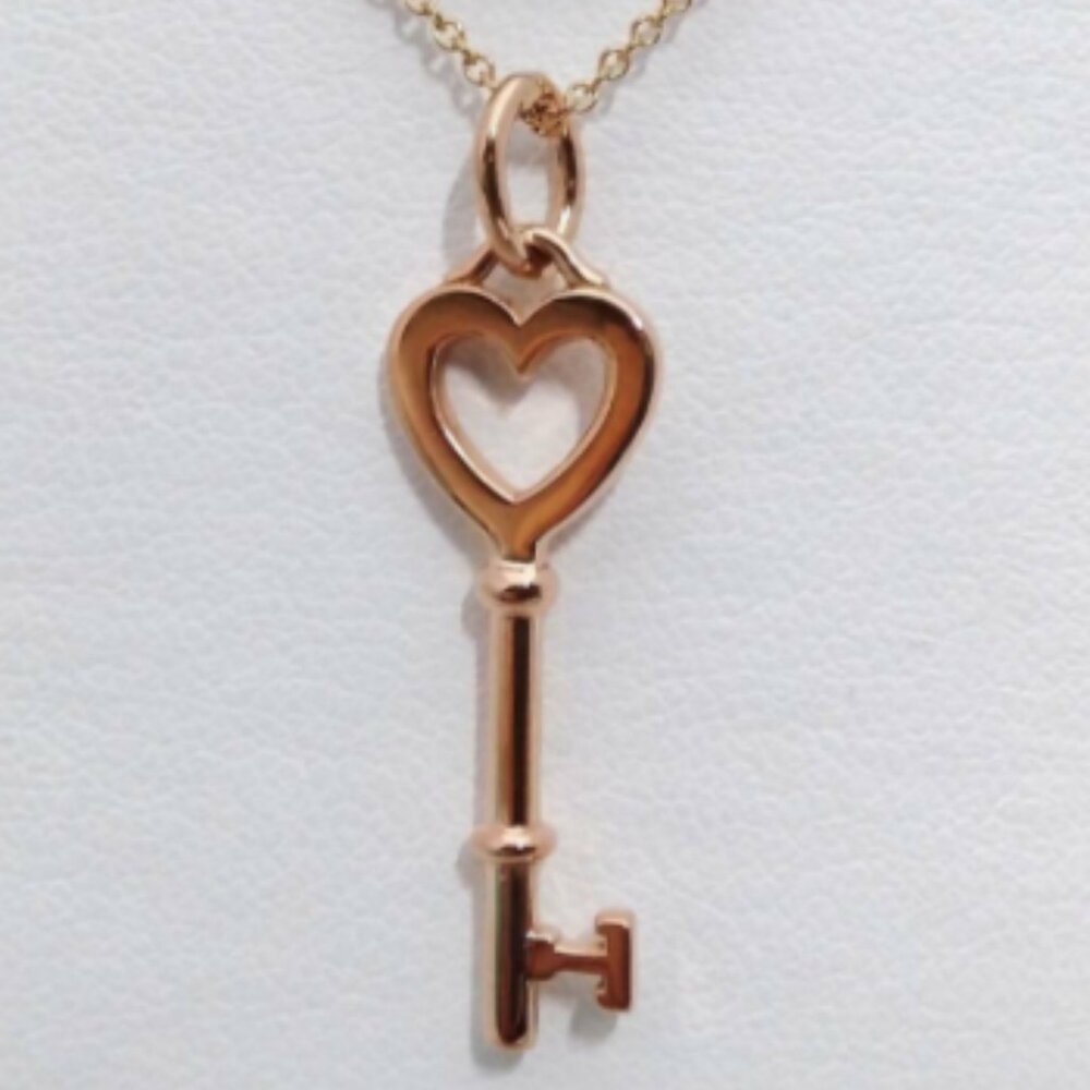 Tiffany & Co Open Heart Key Pendant 18K Rose Gold 4 Necklace w/Pouch